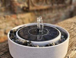 Nicoles Bastelstube Solarbrunnen Insektentränke Der Solarbrunnen ist geeignet für Solar-Springbrunnen mit einem Durchmesser von 160mm.